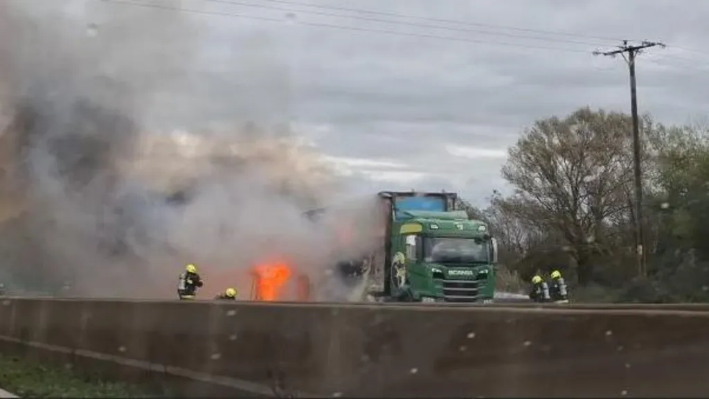 M5 Motorway Closed Due to Vehicle Fire, Expect Delays