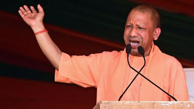 Yogi Adityanath arrived in the Maharashtra elections with the slogan ‘Bantenge to kateng’, but how much impact is it having?